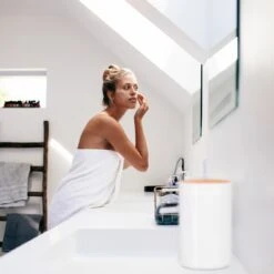 Relaxdays Kosmetikeimer Mit Bambus-Schwingdeckel 10 Relaxdays Kosmetikeimer Mit Bambus-Schwingdeckel -OUTSUNNY Verkäufe 8600323900 1002772946 prod 005