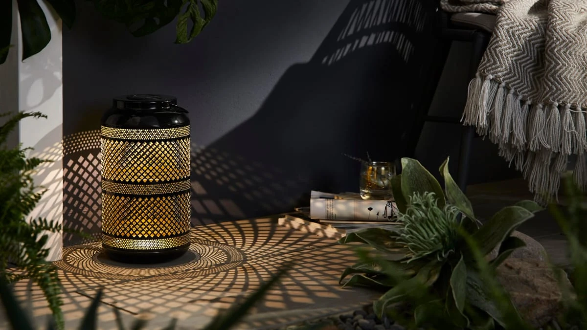 Solarleuchte Chicago Schwarz/Goldfarben 5 Solarleuchte Chicago Schwarz/Goldfarben – Bild 5